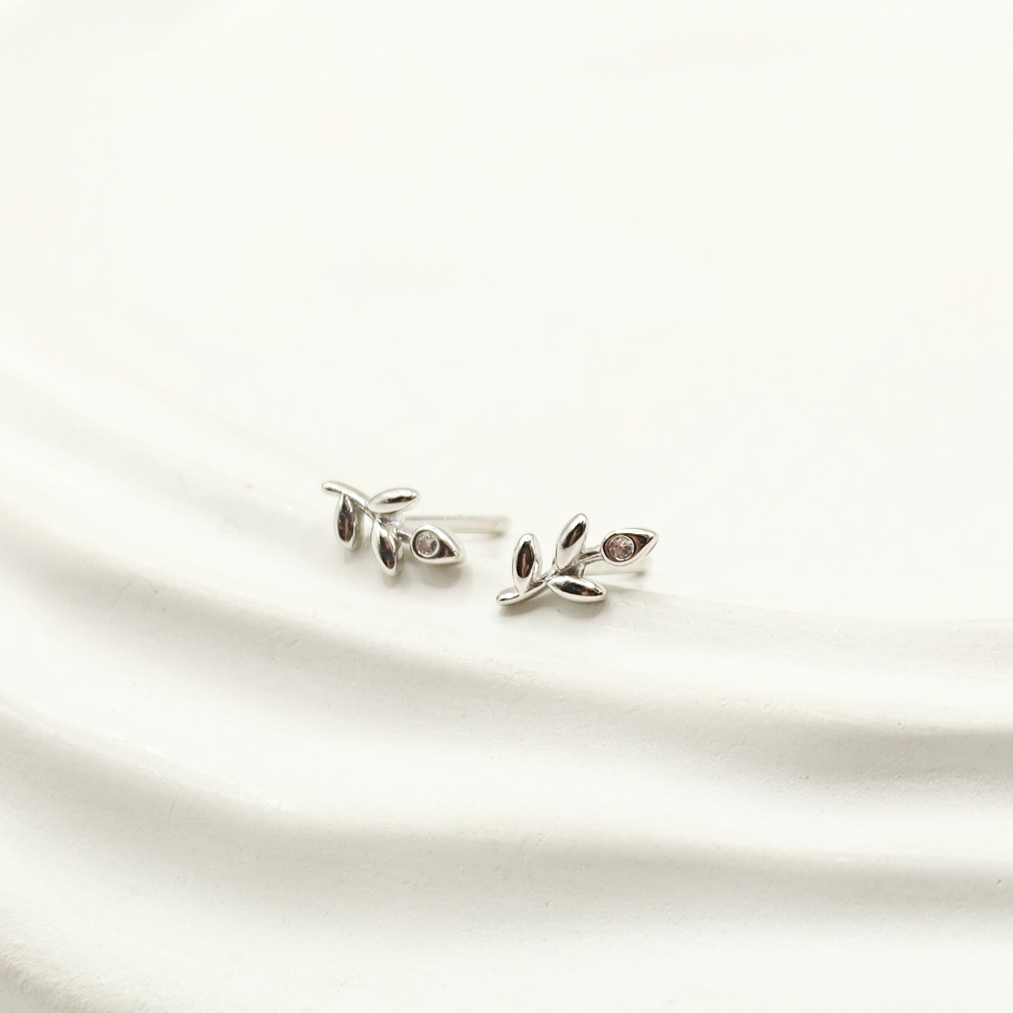 Mini Leaf Earrings 925 Silver