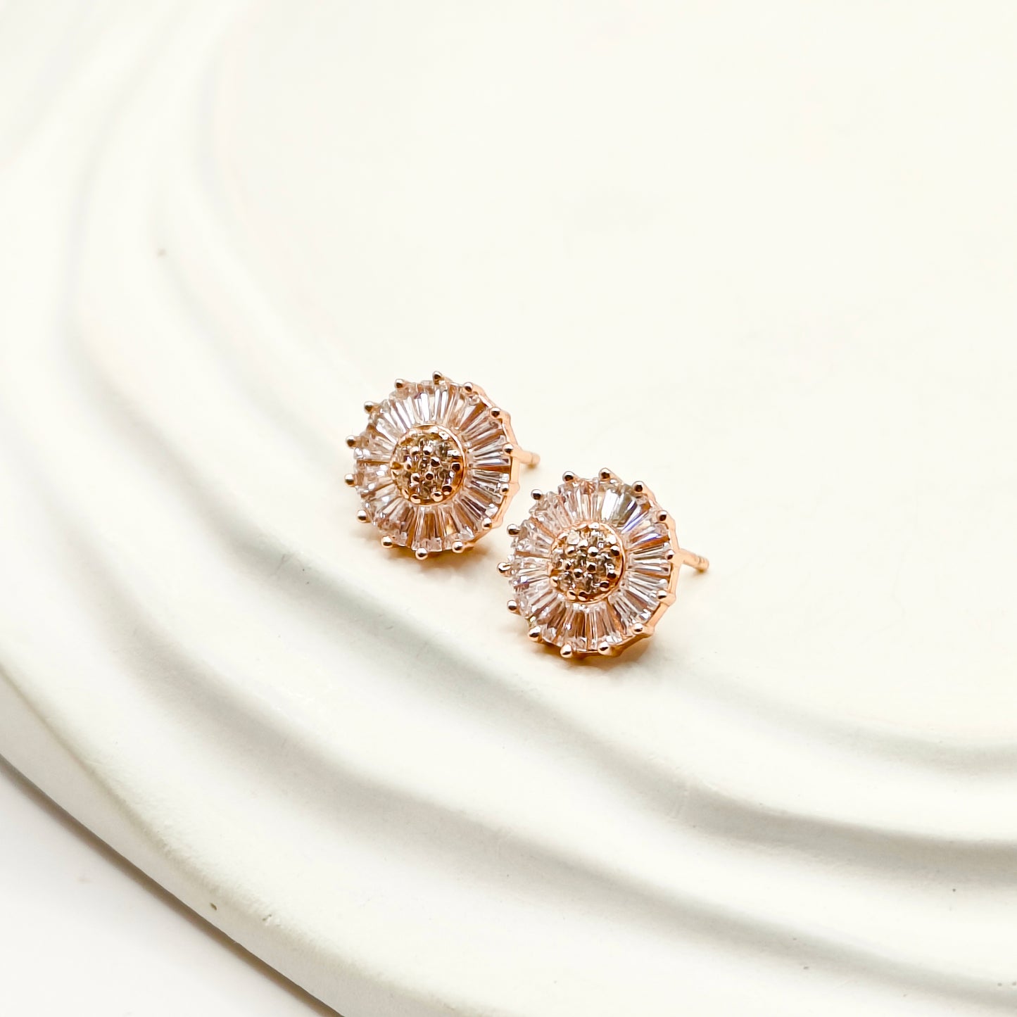 Daisy Rosegold Plated Earrings 925 Silver