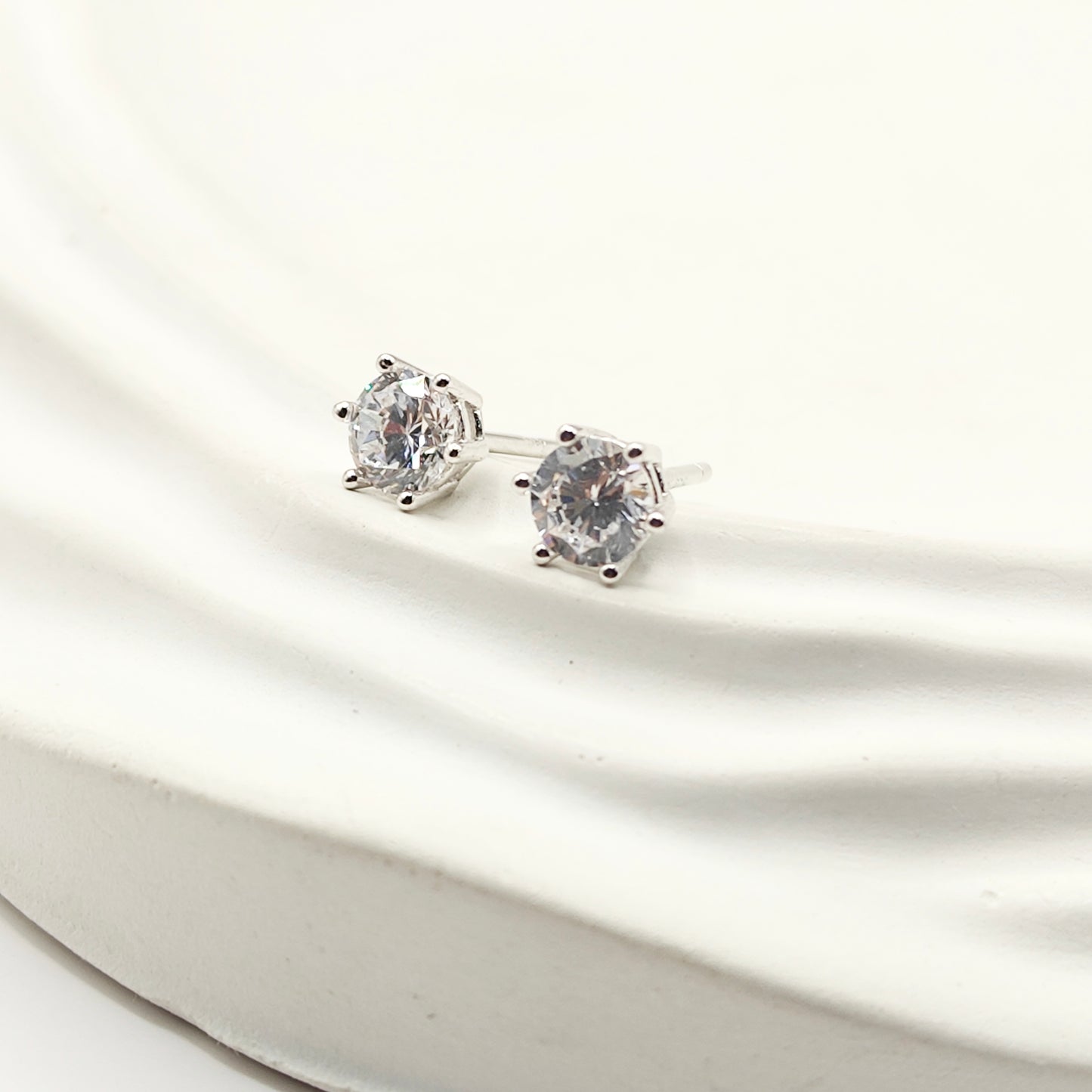 Mini Solitaire Earrings 925 Silver